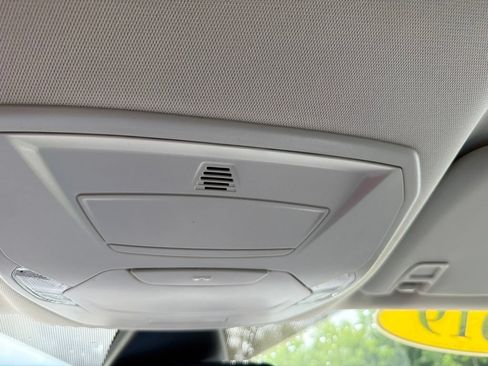 Used 2019 Ford Escape SEL w/ Ford Safe & Smart Package AWD/4WD image 22