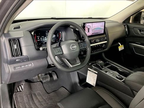 New 2026 Nissan Pathfinder SL image 8