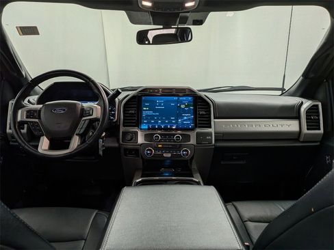 Used 2022 Ford F250 Lariat image 13