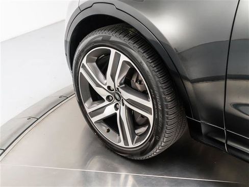 Used 2023 Land Rover Discovery HSE R-Dynamic AWD/4WD image 12