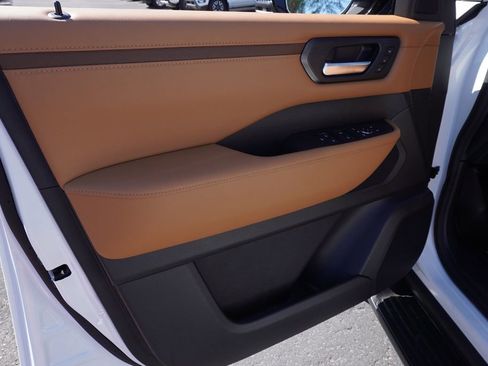 New 2026 Nissan Armada SL w/ Captain's Chari Seat Package image 15