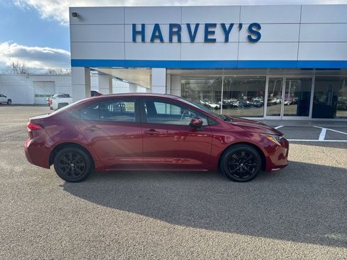 Used 2024 Toyota Corolla LE image 4