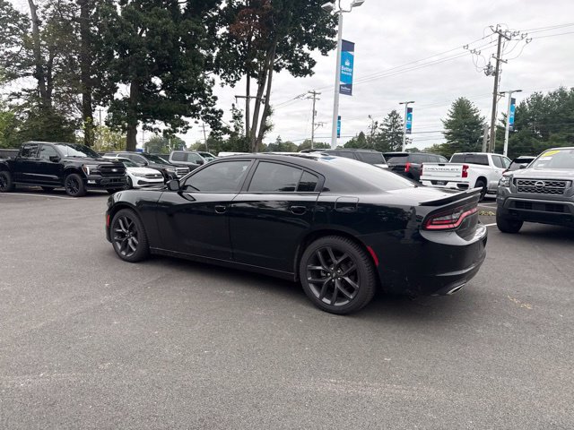 Used 2021 Dodge Charger SXT w/ Blacktop Package RWD image 6