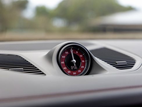 New 2026 Porsche Cayenne GTS image 33