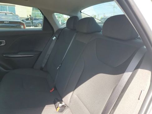 New 2026 Kia K4 LXS image 10