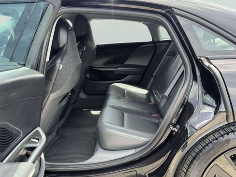 Used 2025 Lucid Air Pure RWD image 40