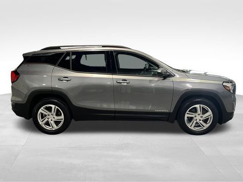 Used 2018 GMC Terrain SLE w/ Driver Convenience Package FWD image 8