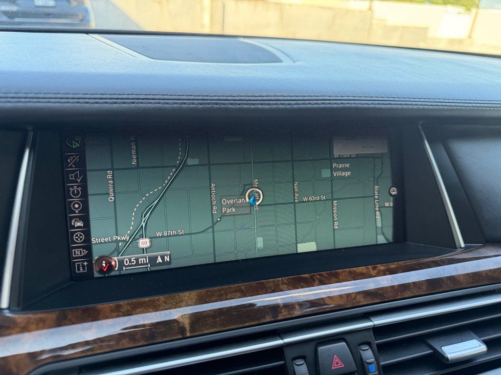 Used 2014 BMW 750Li xDrive AWD/4WD image 19