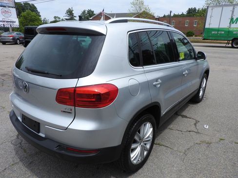Used 2016 Volkswagen Tiguan SE AWD/4WD image 3