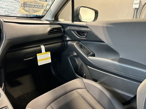 Used 2025 Subaru Crosstrek 2.0i Premium image 22
