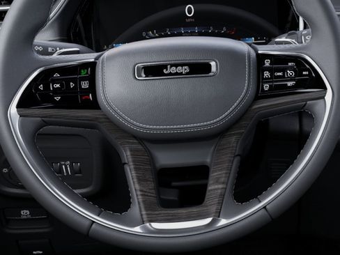 New 2025 Jeep Grand Cherokee Overland image 19