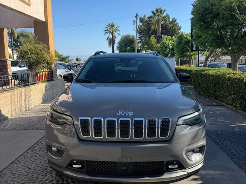 Used 2022 Jeep Cherokee Limited w/ Elite Package AWD/4WD image 2