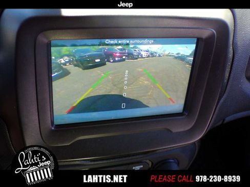 Certified 2020 Jeep Renegade Altitude w/ Cold Weather Group AWD/4WD image 24