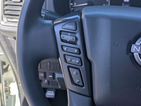 Used 2022 Nissan Frontier S AWD/4WD image 19