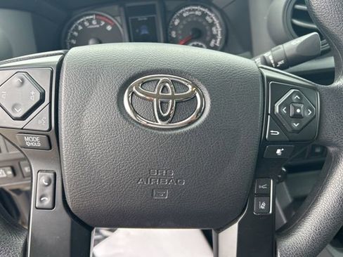 Used 2022 Toyota Tacoma SR AWD/4WD image 27