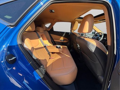 Used 2025 Lexus NX 250 FWD w/ Premium Package image 42