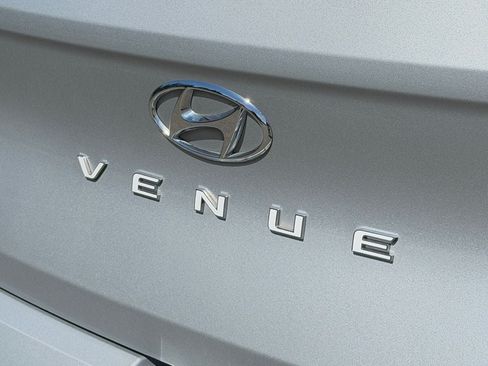 Used 2021 Hyundai Venue SEL w/ Premium Package FWD image 33