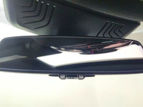 Used 2022 BMW 530e xDrive w/ Executive Package image 58