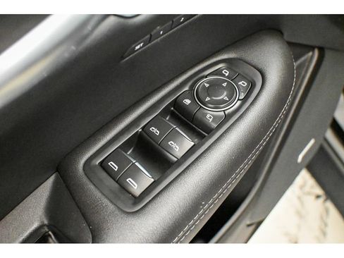 Certified 2025 Cadillac XT5 Premium Luxury FWD image 33