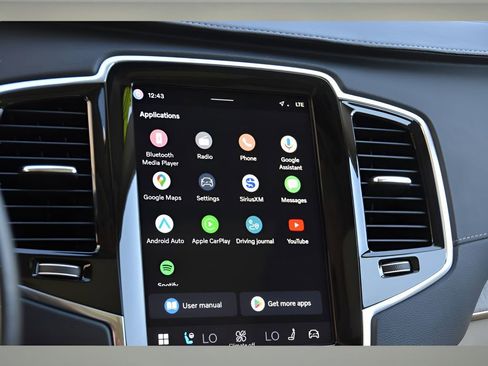 Certified 2023 Volvo XC90 B6 Ultimate w/ Protection Package Premier image 21