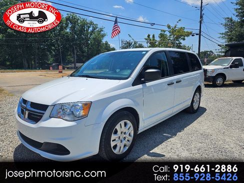 Used 2019 Dodge Grand Caravan SE FWD image 1