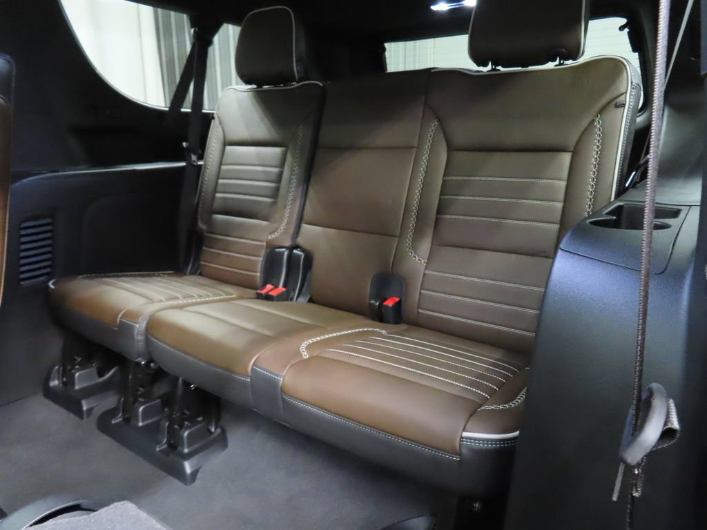 Used 2025 GMC Yukon XL Denali Ultimate AWD/4WD image 16