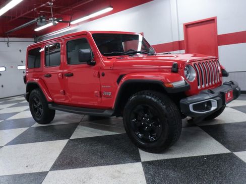 Used 2018 Jeep Wrangler Unlimited Sahara w/ Cold Weather Group image 3