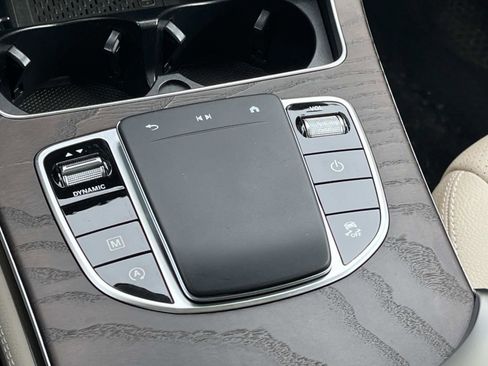 Certified 2020 Mercedes-Benz GLC 300 4MATIC image 31