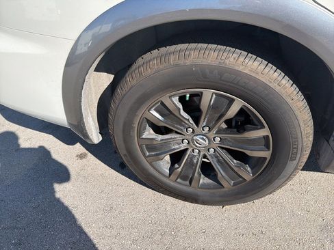 Used 2017 Nissan Armada Platinum image 5