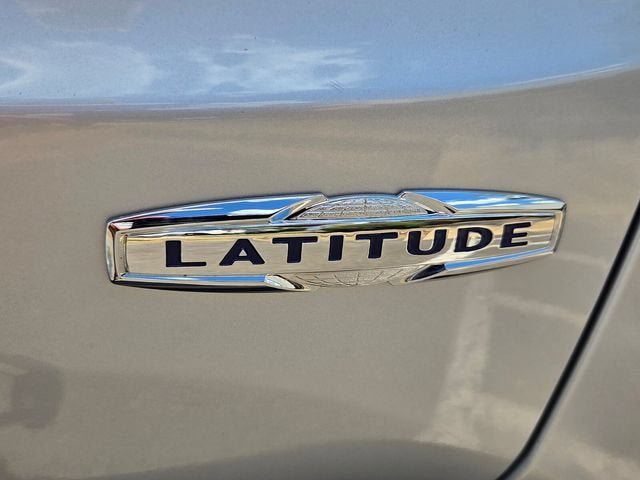 Used 2021 Jeep Renegade Latitude w/ Convenience Group FWD image 15