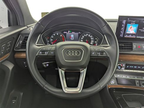 Used 2021 Audi Q5 2.0T Premium w/ Convenience Package image 17