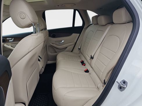 Used 2022 Mercedes-Benz GLC 300 4MATIC image 17