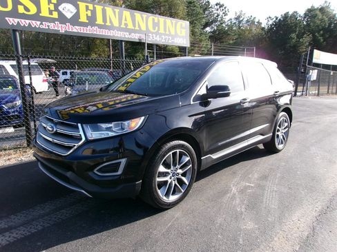 Used 2018 Ford Edge Titanium w/ Equipment Group 301A image 2