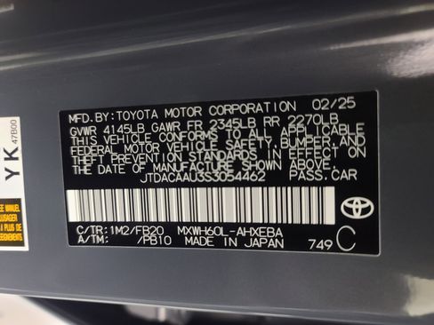 Used 2025 Toyota Prius LE image 37