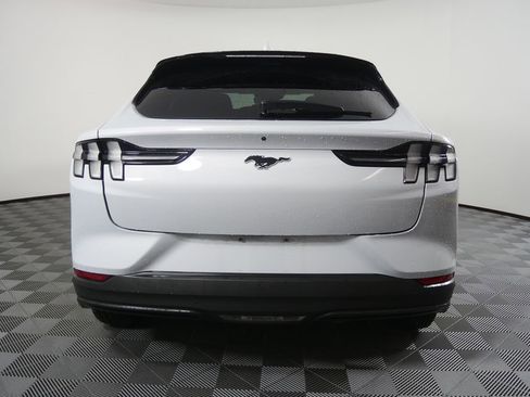 Used 2022 Ford Mustang Mach-E Select image 4