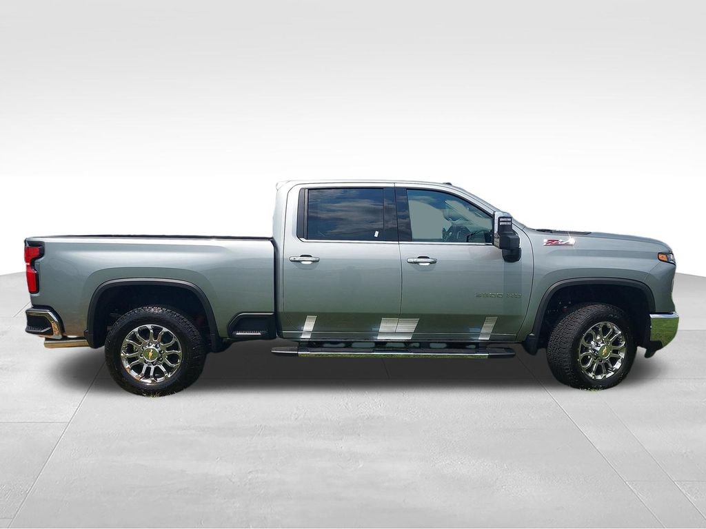 New 2026 Chevrolet Silverado 3500 LTZ w/ LTZ Premium Package AWD/4WD image 6