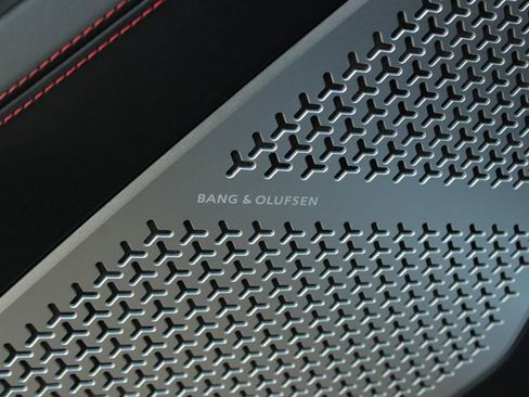 Used 2023 Lamborghini Urus S image 28