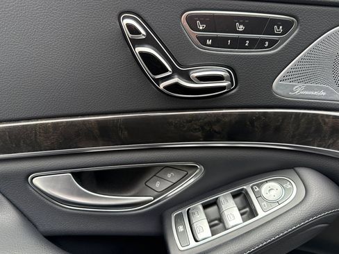 Used 2019 Mercedes-Benz S 450 Sedan image 12
