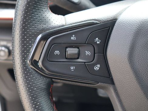Used 2023 Chevrolet TrailBlazer RS w/ Sun and Liftgate Package FWD image 13
