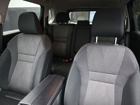 Used 2025 Nissan Rogue SV image 16