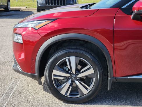 Used 2023 Nissan Rogue SL w/ SL Premium Package image 6