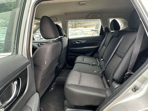 Used 2018 Nissan Rogue S image 7