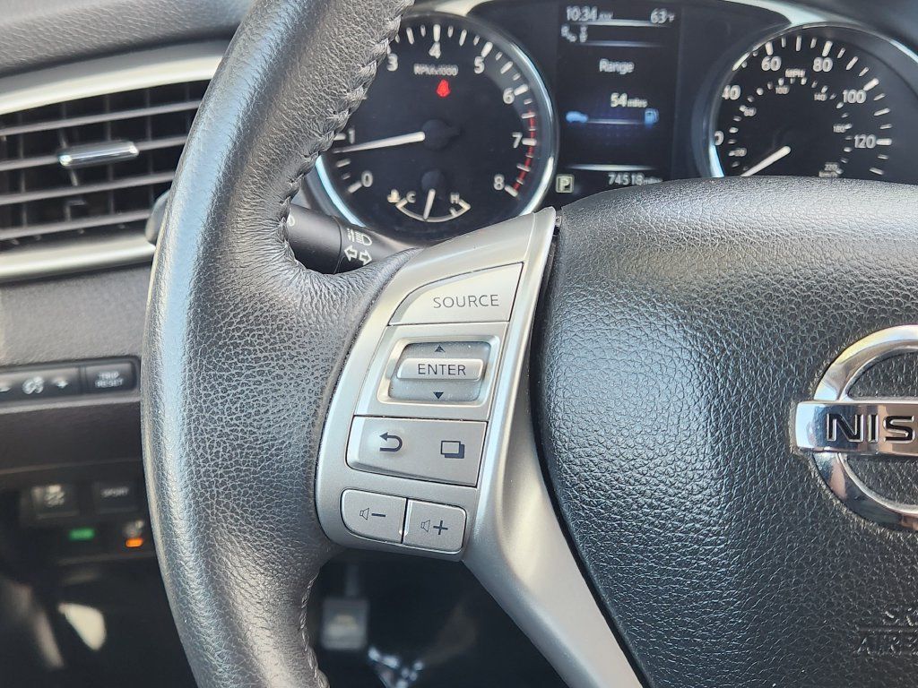 Used 2016 Nissan Rogue SL w/ SL Premium Package FWD image 17