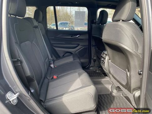 Certified 2025 Jeep Grand Cherokee Laredo X w/ Luxury Tech Group I image 7