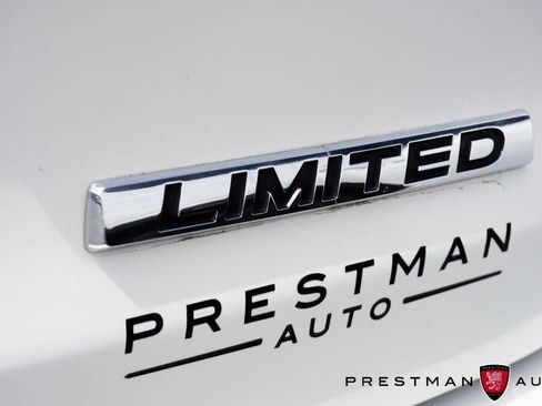 Used 2020 Subaru Ascent Limited w/ Technology Package AWD/4WD image 7