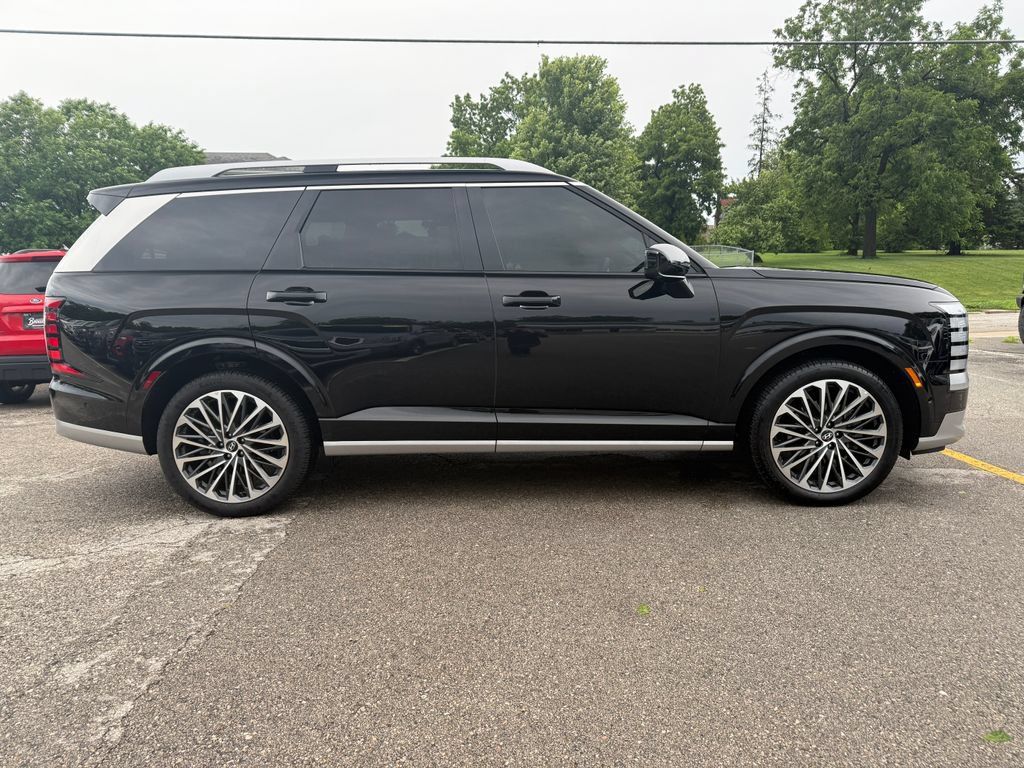 Used 2026 Hyundai Palisade Calligraphy AWD/4WD image 4