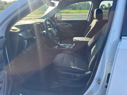 Used 2021 Chevrolet Traverse LT FWD image 7
