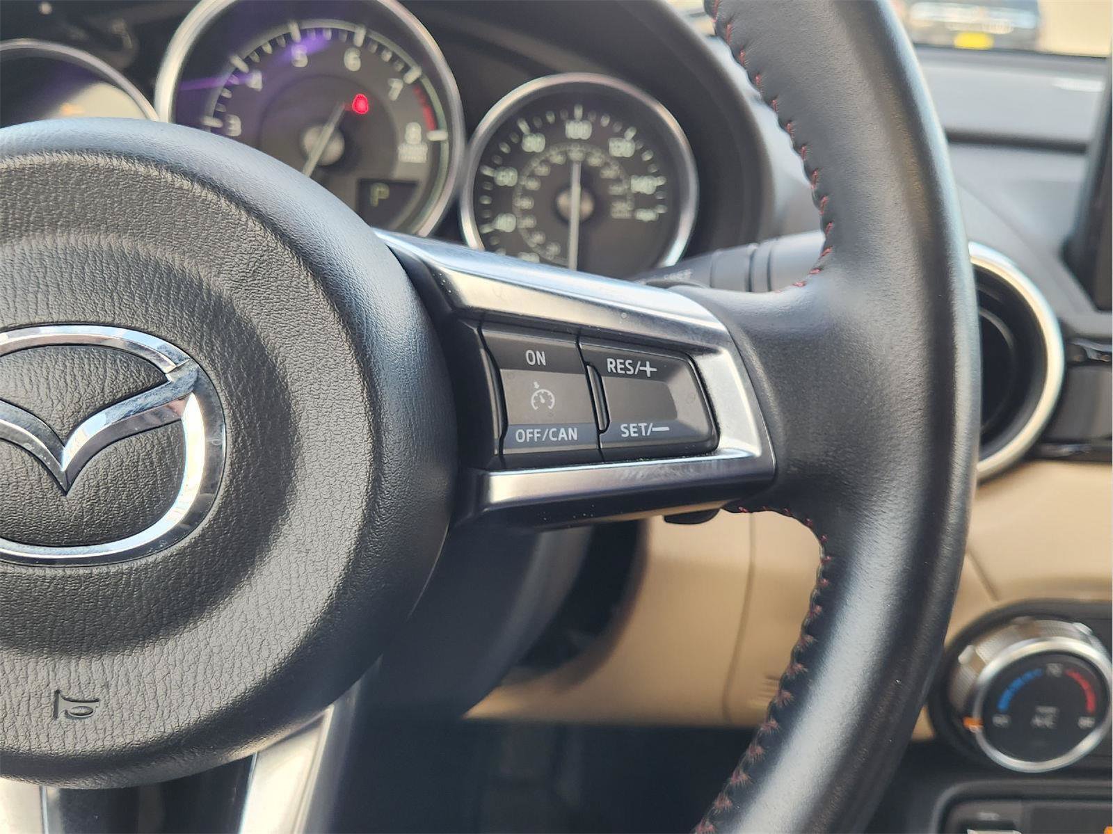 Used 2019 MAZDA MX-5 Miata RF Grand Touring RWD image 31