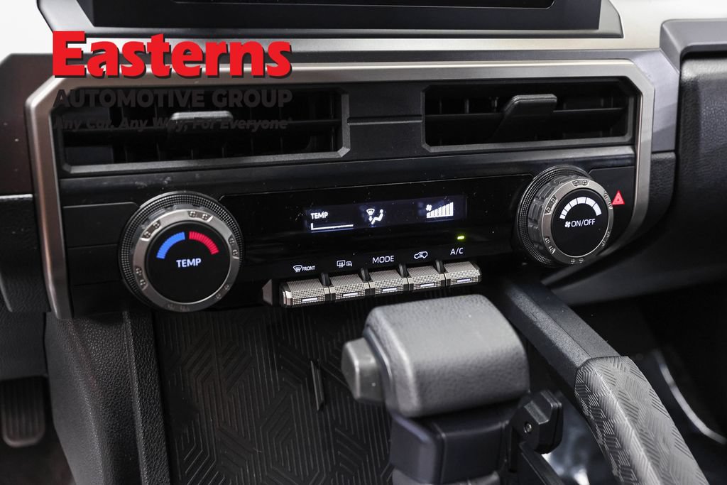 Used 2025 Toyota 4Runner SR5 AWD/4WD image 20