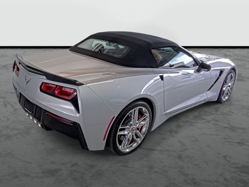 Used 2015 Chevrolet Corvette Stingray Convertible w/ 3LT Preferred Equipment Group RWD image 4